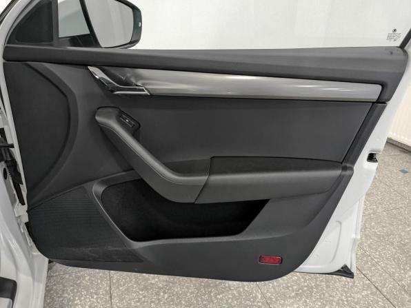 Skoda Octavia III (A7) Рестайлинг с пробегом 2019 года, цена 2 475 000 рублей, 26523 км, лифтбек, Автокод Объявления