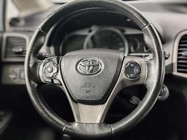 Toyota Venza I Рестайлинг с пробегом 2013 года, цена 1 999 000 рублей, 178057 км, внедорожник, Автокод Объявления