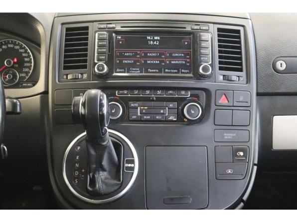 Volkswagen Multivan T5 Рестайлинг с пробегом 2010 года, цена 2 549 000 рублей, 305854 км, минивэн, Автокод Объявления