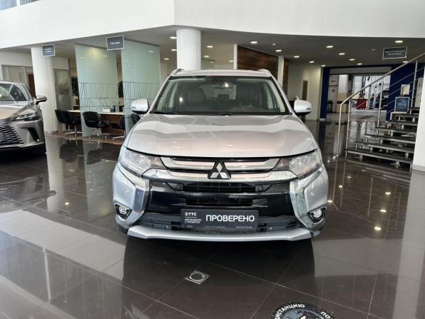 Mitsubishi Outlander III Рестайлинг 3 с пробегом 2018 года, цена 2 362 500 рублей, 117629 км, внедорожник, Автокод Объявления