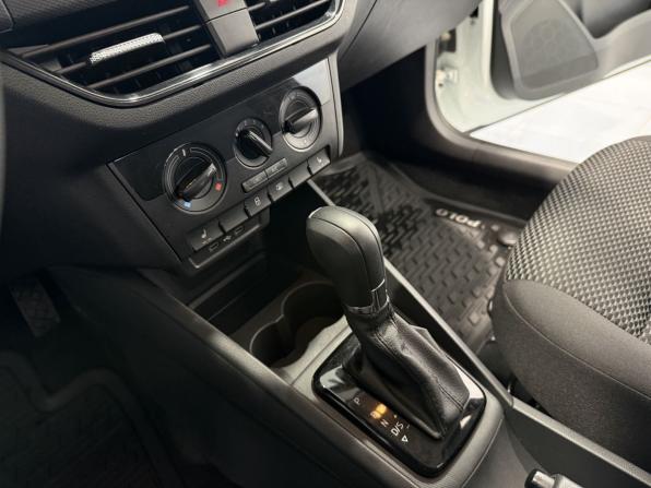Volkswagen Polo VI с пробегом 2021 года, цена 1 490 000 рублей, 87987 км, лифтбек, Автокод Объявления