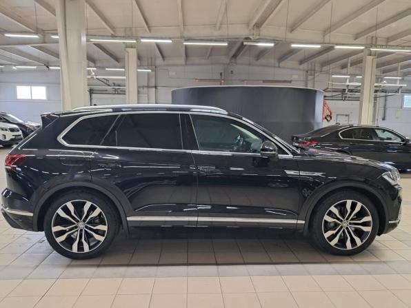 Volkswagen Touareg III с пробегом 2018 года, цена 4 670 000 рублей, 109862 км, внедорожник, Автокод Объявления