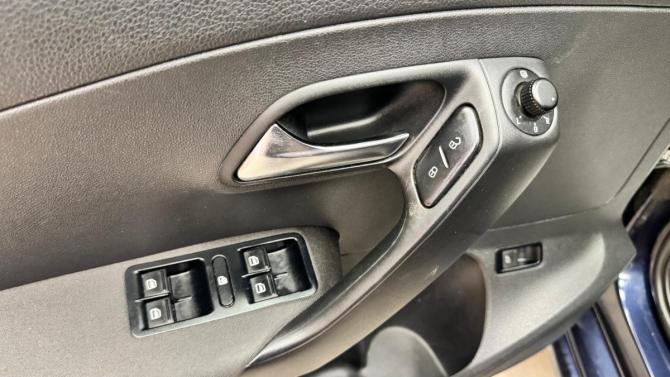 Volkswagen Polo V с пробегом 2011 года, цена 670 000 рублей, 136800 км, седан, Автокод Объявления