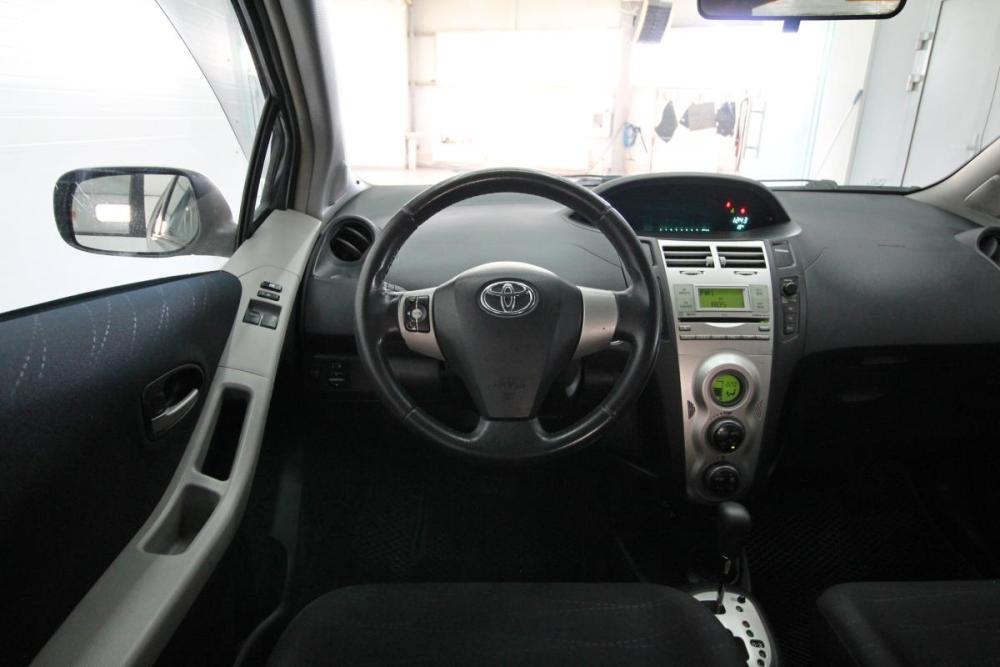 Toyota Yaris II Сургут  - изображение 14