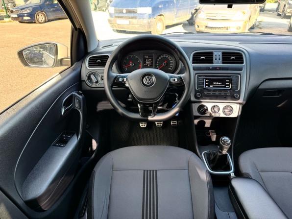Volkswagen Polo V Рестайлинг с пробегом 2016 года, цена 969 000 рублей, 154600 км, седан, Автокод Объявления