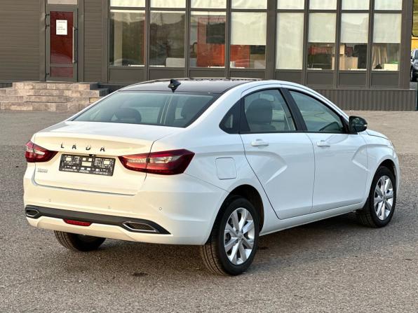 Lada (ВАЗ) Vesta I Рестайлинг (NG) с пробегом 2024 года, цена 1 550 000 рублей, 4063 км, седан, Автокод Объявления