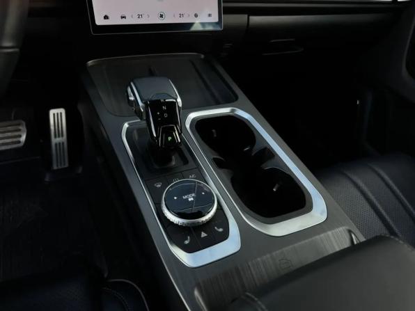 Jaecoo J7 I с пробегом 2024 года, цена 2 100 000 рублей, 37534 км, внедорожник, Автокод Объявления