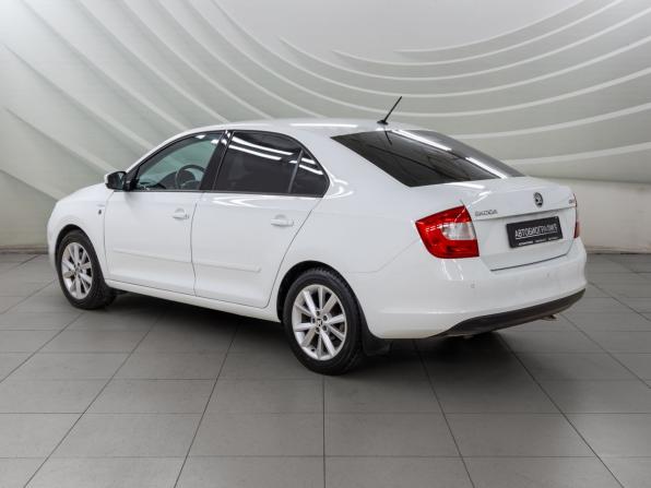 Skoda Rapid I с пробегом 2016 года, цена 1 198 000 рублей, 97072 км, лифтбек, Автокод Объявления