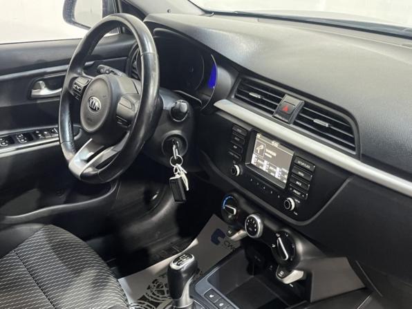 Kia Rio IV с пробегом 2018 года, цена 945 000 рублей, 110991 км, седан, Автокод Объявления