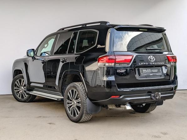 Toyota Land Cruiser 300 Series с пробегом 2022 года, цена 9 150 000 рублей, 31000 км, внедорожник, Автокод Объявления