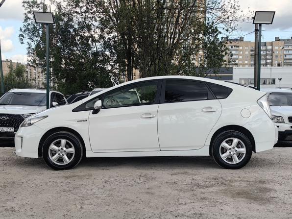 Toyota Prius III Рестайлинг (XW30) с пробегом 2012 года, цена 999 000 рублей, 160000 км, лифтбек, Автокод Объявления
