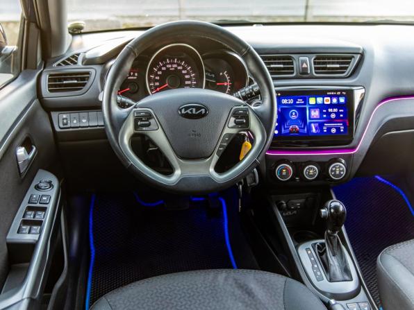 Kia Rio III Рестайлинг с пробегом 2015 года, цена 998 000 рублей, 182631 км, хэтчбек, Автокод Объявления