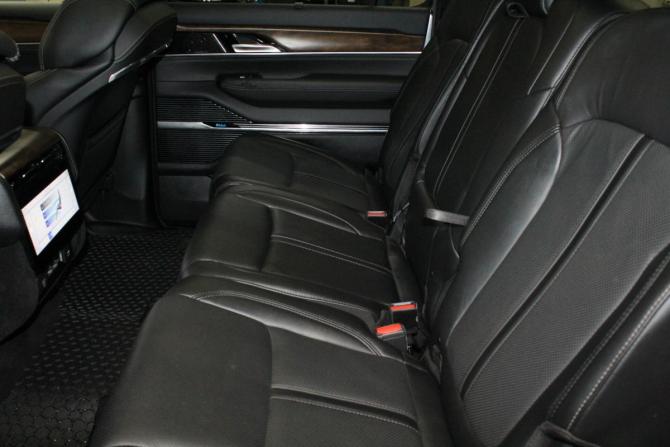 Jeep Wagoneer WS с пробегом 2022 года, цена 9 500 000 рублей, 39000 км, внедорожник, Автокод Объявления