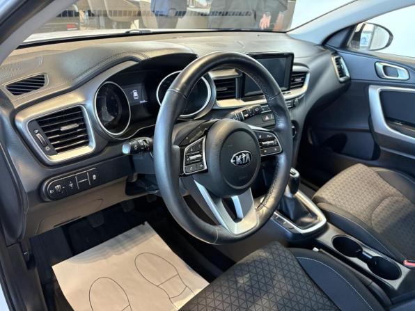 Kia Ceed III с пробегом 2018 года, цена 1 679 000 рублей, 69140 км, универсал, Автокод Объявления
