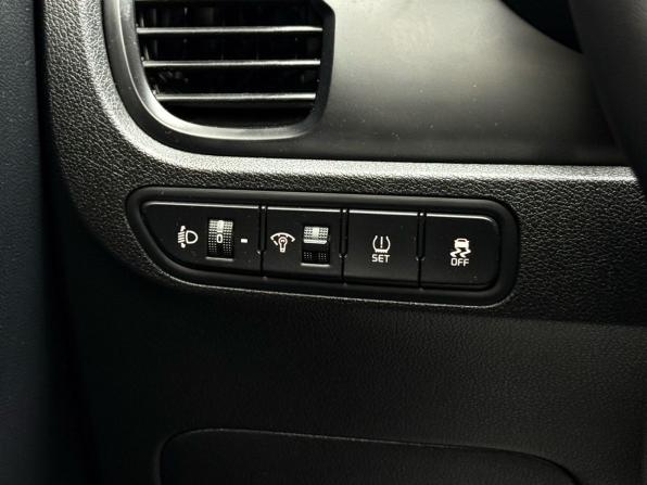 Kia Rio IV с пробегом 2018 года, цена 1 499 000 рублей, 67760 км, хэтчбек, Автокод Объявления