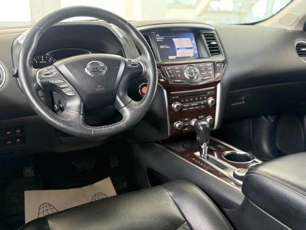Nissan Pathfinder IV с пробегом 2015 года, цена 1 945 000 рублей, 105659 км, внедорожник, Автокод Объявления