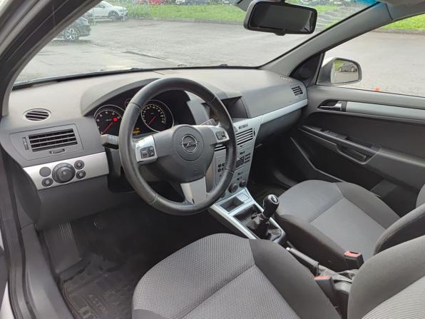 Opel Astra H Рестайлинг с пробегом 2014 года, цена 512 000 рублей, 140524 км, седан, Автокод Объявления