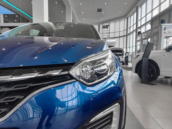 Renault Kaptur I Рестайлинг с пробегом 2020 года, цена 1 639 000 рублей, 59842 км, внедорожник, Автокод Объявления