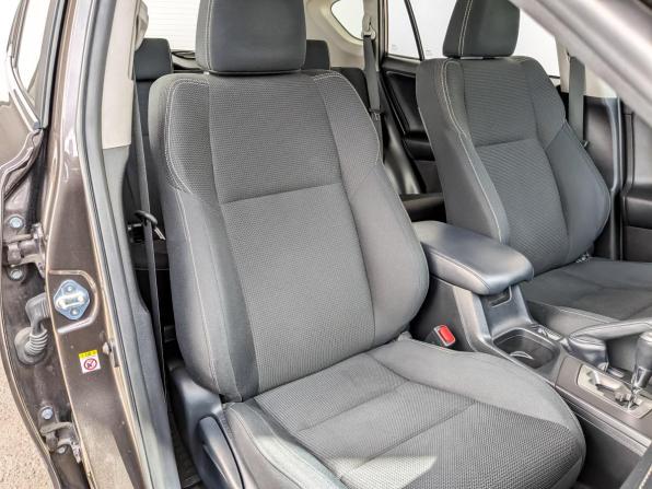 Toyota RAV4 IV (XA40) Рестайлинг с пробегом 2018 года, цена 2 160 000 рублей, 193978 км, внедорожник, Автокод Объявления