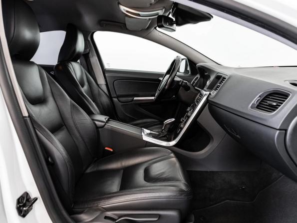 Volvo S60 II Рестайлинг с пробегом 2013 года, цена 975 000 рублей, 154058 км, седан, Автокод Объявления