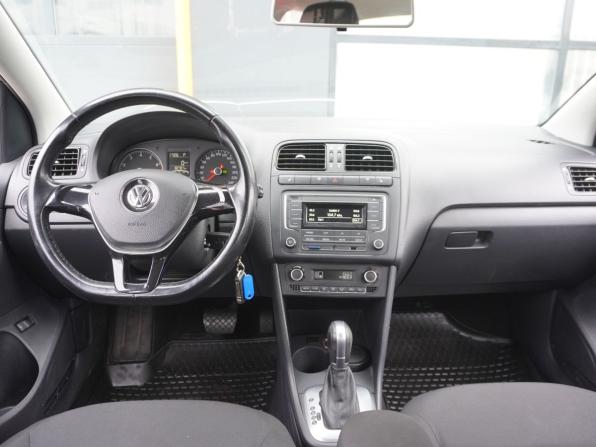 Volkswagen Polo V Рестайлинг с пробегом 2017 года, цена 1 000 000 рублей, 82788 км, седан, Автокод Объявления