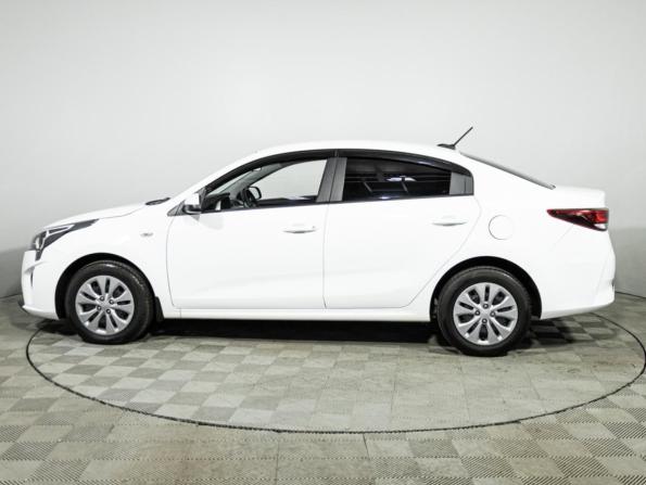 Kia Rio IV Рестайлинг с пробегом 2020 года, цена 1 590 000 рублей, 57440 км, седан, Автокод Объявления
