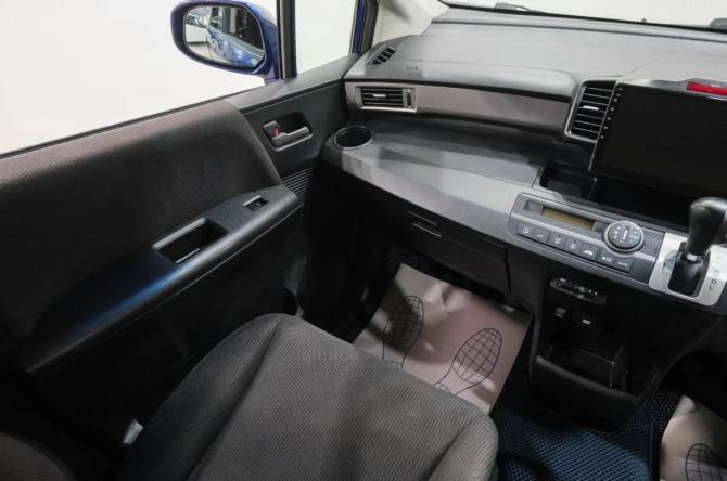 Honda Freed I с пробегом 2011 года, цена 1 049 000 рублей, 202000 км, компактвэн, Автокод Объявления