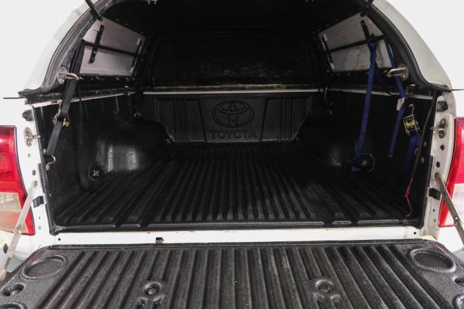 Toyota Hilux VIII с пробегом 2016 года, цена 2 919 000 рублей, 220000 км, offers.body_type.unknown, Автокод Объявления