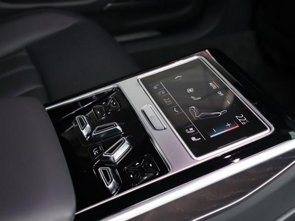 Audi A8 IV (D5) с пробегом 2021 года, цена 6 999 000 рублей, 97535 км, седан, Автокод Объявления