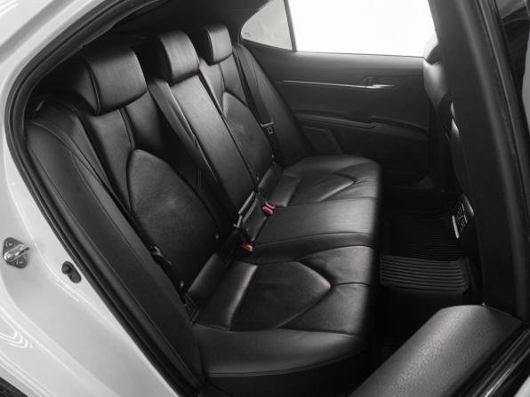 Toyota Camry VIII (XV70) Рестайлинг с пробегом 2021 года, цена 2 915 000 рублей, 144666 км, седан, Автокод Объявления