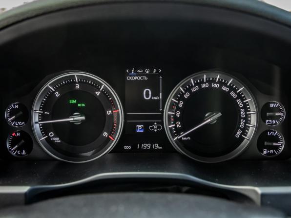 Toyota Land Cruiser 200 Series Рестайлинг 2 с пробегом 2020 года, цена 7 765 000 рублей, 119919 км, внедорожник, Автокод Объявления