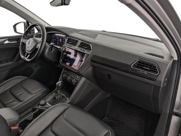 Volkswagen Tiguan II с пробегом 2018 года, цена 2 900 000 рублей, 62715 км, внедорожник, Автокод Объявления