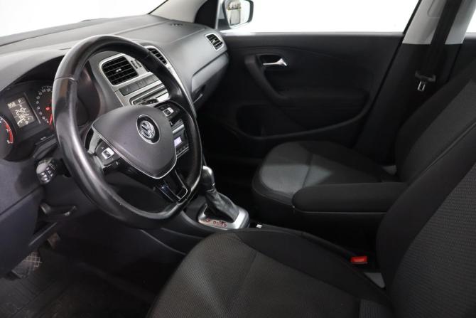 Volkswagen Polo V Рестайлинг с пробегом 2016 года, цена 999 000 рублей, 92000 км, седан, Автокод Объявления