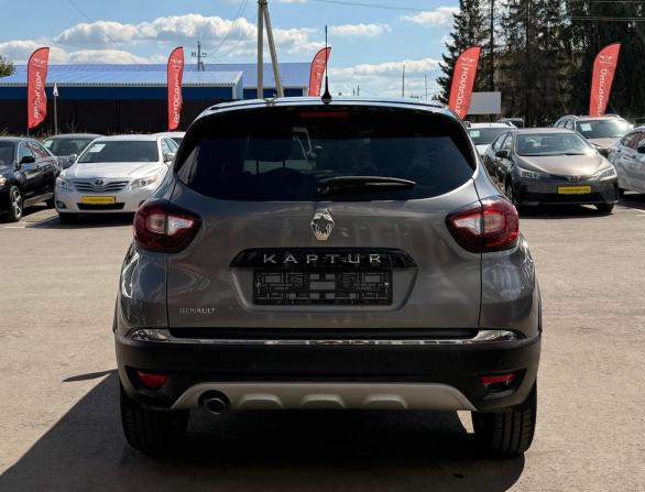 Renault Kaptur I с пробегом 2017 года, цена 1 300 000 рублей, 106184 км, внедорожник, Автокод Объявления