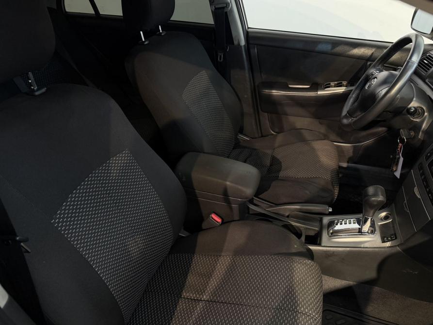 Toyota Corolla IX (E120 E130) Рестайлинг Омск  - изображение 12