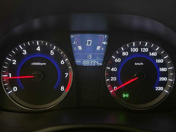 Hyundai Solaris I с пробегом 2012 года, цена 665 000 рублей, 188393 км, седан, Автокод Объявления