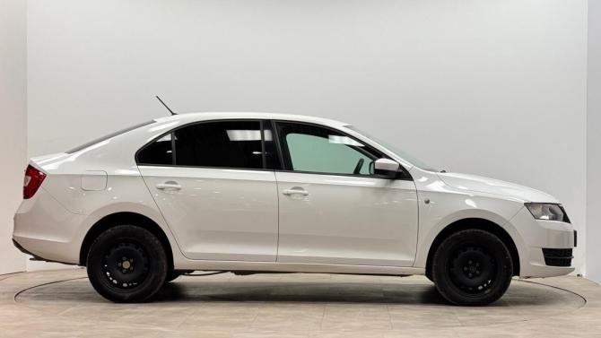 Skoda Rapid I с пробегом 2015 года, цена 690 000 рублей, 166000 км, лифтбек, Автокод Объявления