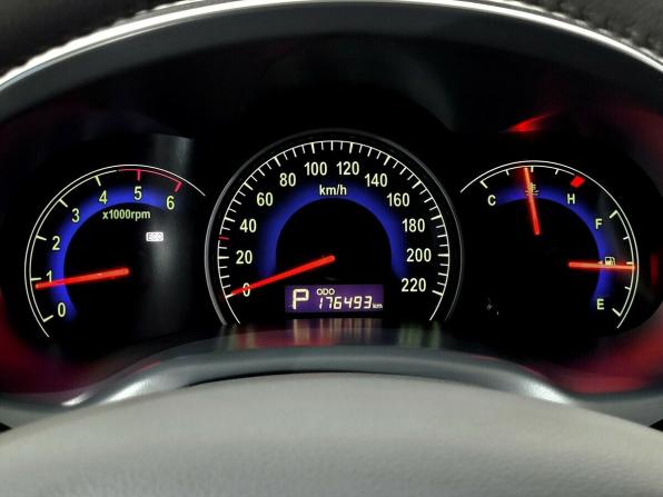 Kia Carnival II с пробегом 2010 года, цена 1 020 000 рублей, 176493 км, минивэн, Автокод Объявления