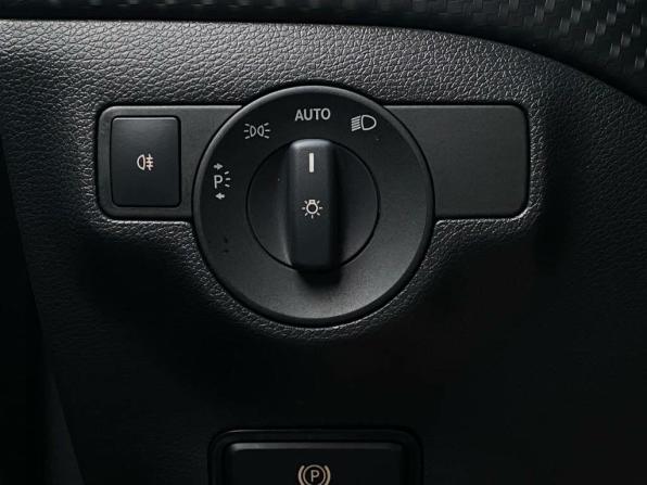 Mercedes-Benz GLA I (X156) Рестайлинг с пробегом 2019 года, цена 2 190 600 рублей, 62570 км, внедорожник, Автокод Объявления