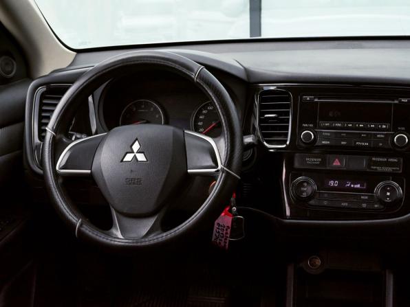 Mitsubishi Outlander III с пробегом 2013 года, цена 1 095 000 рублей, 354717 км, внедорожник, Автокод Объявления