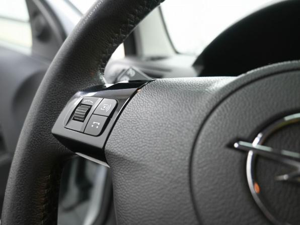 Opel Astra H Рестайлинг с пробегом 2011 года, цена 699 900 рублей, 130000 км, седан, Автокод Объявления