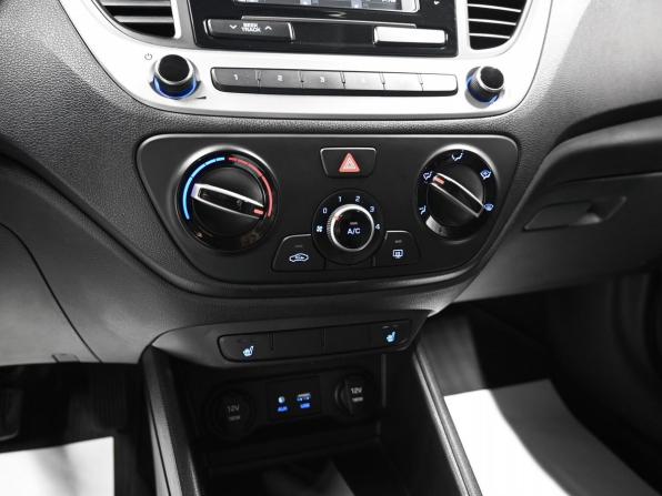Hyundai Solaris II с пробегом 2018 года, цена 1 345 000 рублей, 137919 км, седан, Автокод Объявления