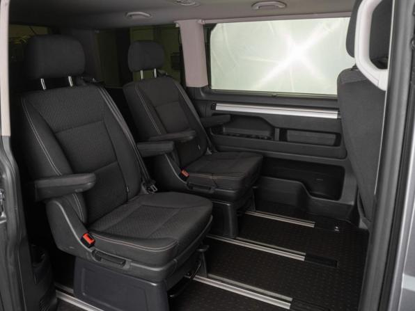Volkswagen Multivan T6 с пробегом 2016 года, цена 3 319 000 рублей, 261104 км, минивэн, Автокод Объявления