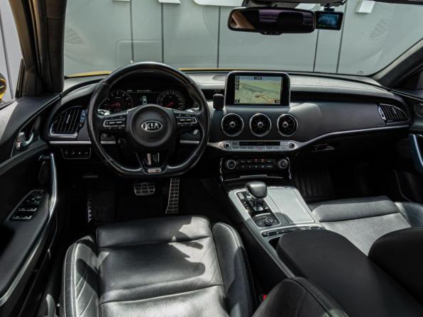 Kia Stinger I с пробегом 2018 года, цена 3 170 000 рублей, 97879 км, лифтбек, Автокод Объявления