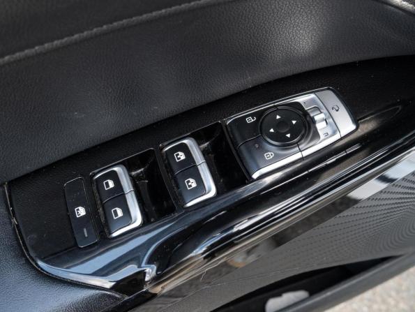 Kia K5 III с пробегом 2020 года, цена 2 625 000 рублей, 63750 км, седан, Автокод Объявления