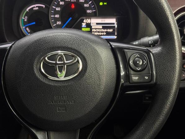 Toyota Vitz III (XP130) Рестайлинг с пробегом 2017 года, цена 1 069 000 рублей, 160752 км, хэтчбек, Автокод Объявления