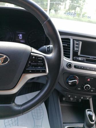 Hyundai Solaris II с пробегом 2019 года, цена 1 358 300 рублей, 142012 км, седан, Автокод Объявления