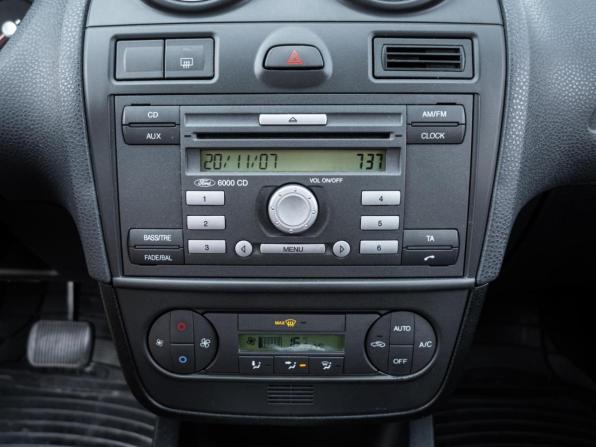 Ford Fiesta Mk5 с пробегом 2007 года, цена 644 000 рублей, 125623 км, хэтчбек, Автокод Объявления