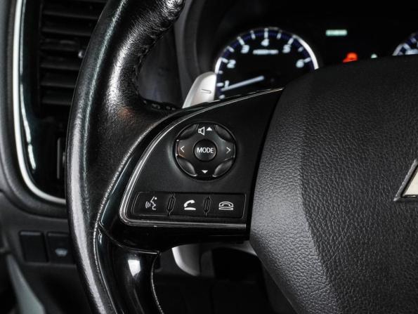 Mitsubishi Outlander III Рестайлинг 2 с пробегом 2015 года, цена 1 599 000 рублей, 254241 км, внедорожник, Автокод Объявления