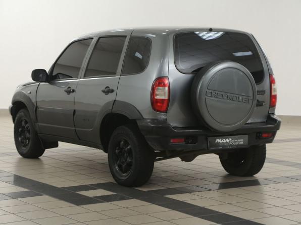 Chevrolet Niva I с пробегом 2004 года, цена 175 000 рублей, 198000 км, внедорожник, Автокод Объявления